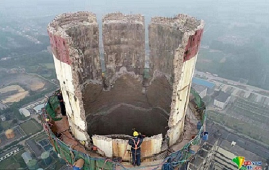 煙囪拆除公司：科學(xué)引領(lǐng)，專業(yè)致勝